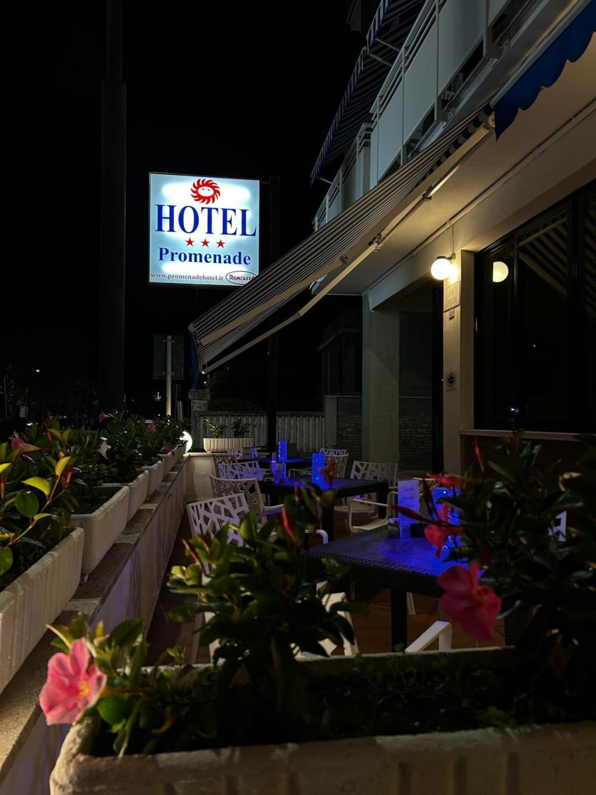 Promenade Hotel 3*