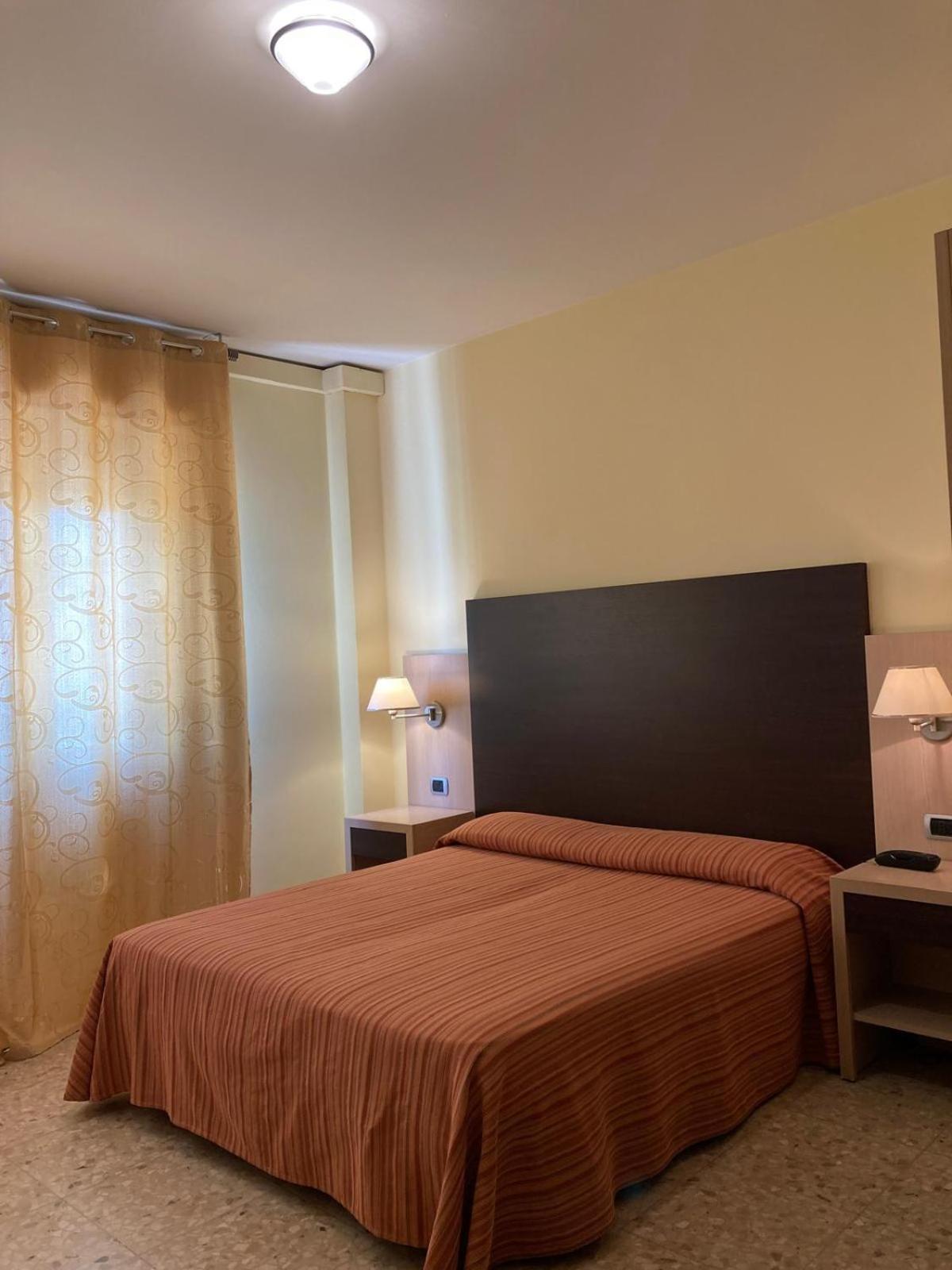 Promenade Hotel 3*